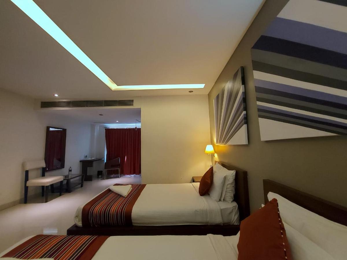 Orbit Hotel - Bagdogra מראה חיצוני תמונה