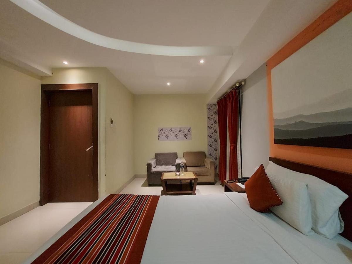 Orbit Hotel - Bagdogra מראה חיצוני תמונה